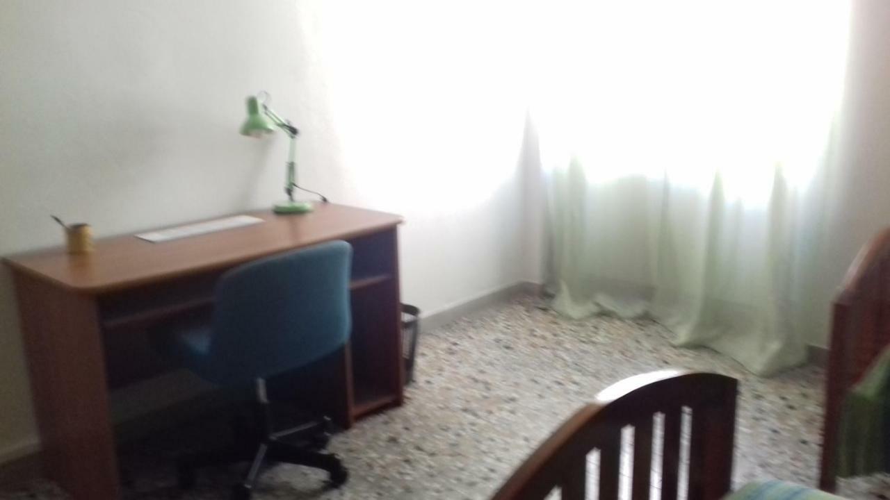 Camere In Affitto Sassari Esterno foto